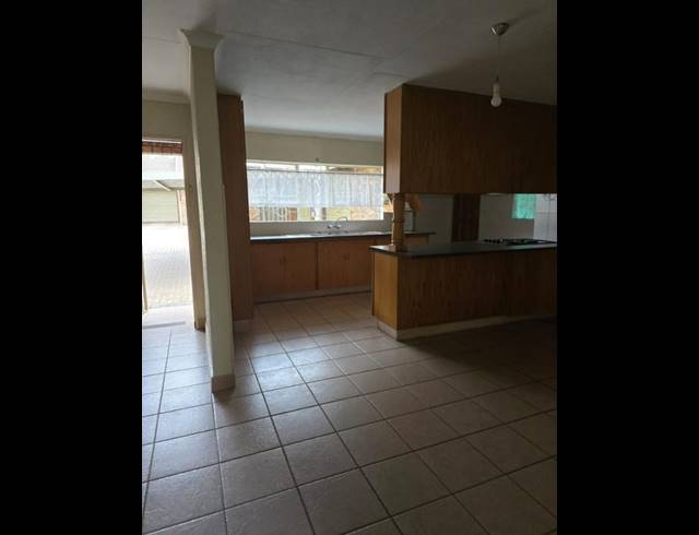 2 BEDROOM TOWNHOUSE FOR SALE IN DUNNOTTAR